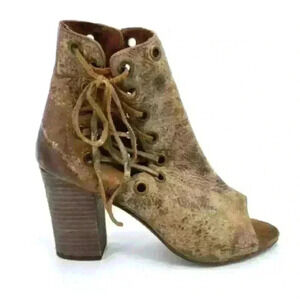Diba True Women's Sz 7 Shoes Brown Leather Lace Up Zip Distressed Ankle Boots